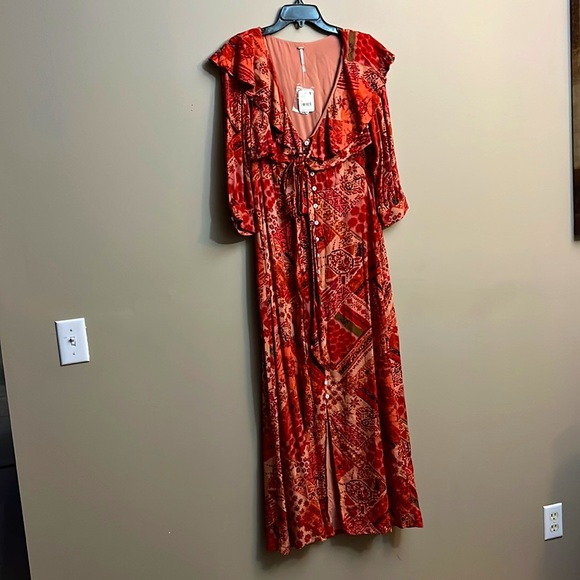 Free People
Lennon Printed 3/4 Sleeve V-Neck Split Button Front Dress - Picture 9 of 15